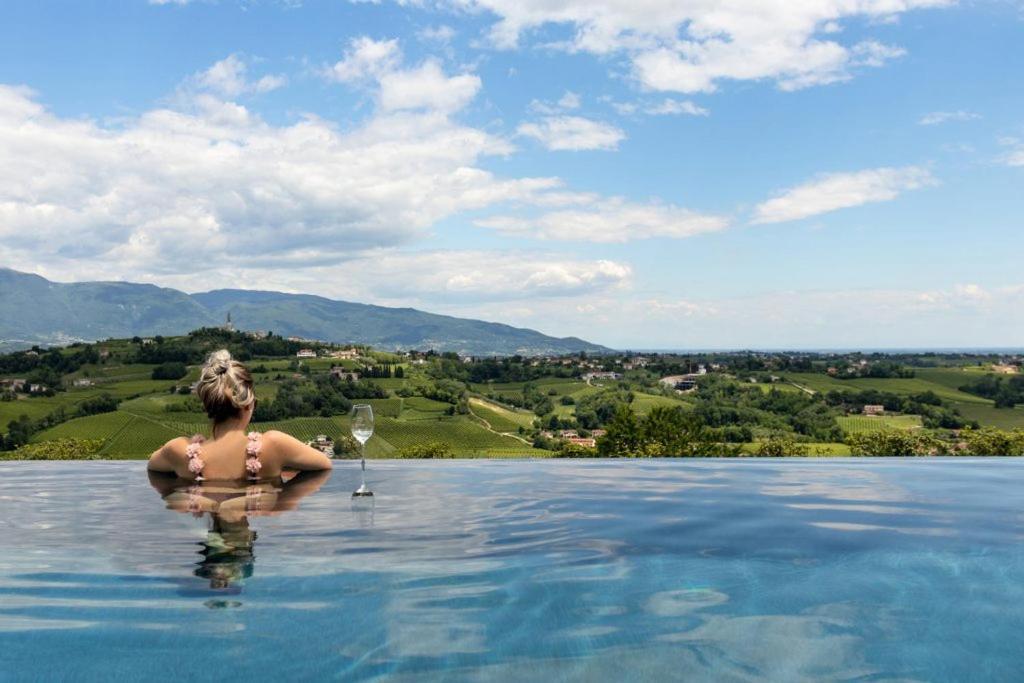 Villa Del Poggio Prosecco Bike Hotel San Pietro Di Feletto Exterior foto